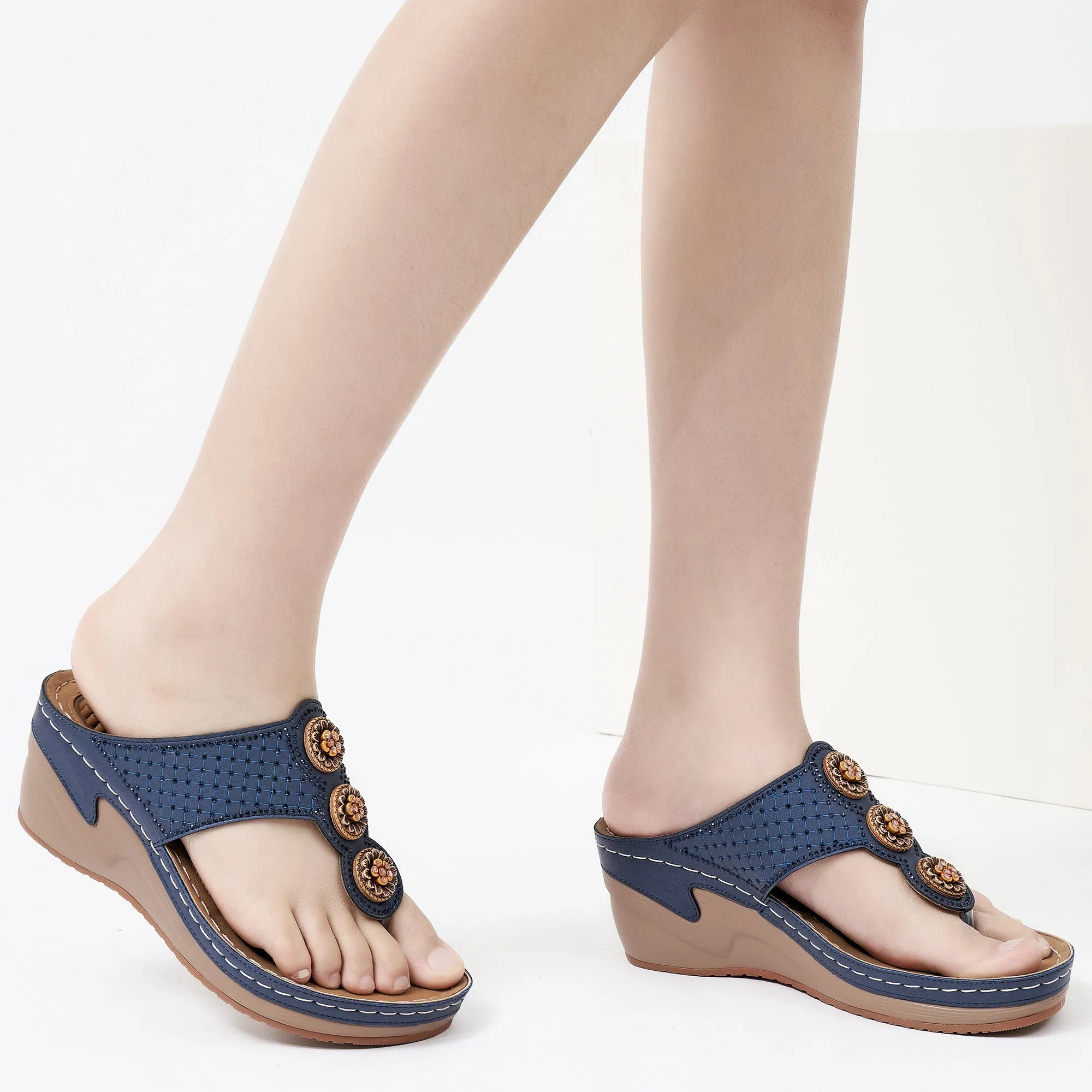 【No.8】Women Sandals Flip Flops for Womens with Arch Support Comfortable for Walking Casual Wedge Sandals Orthopedic Summer Platform Shoes