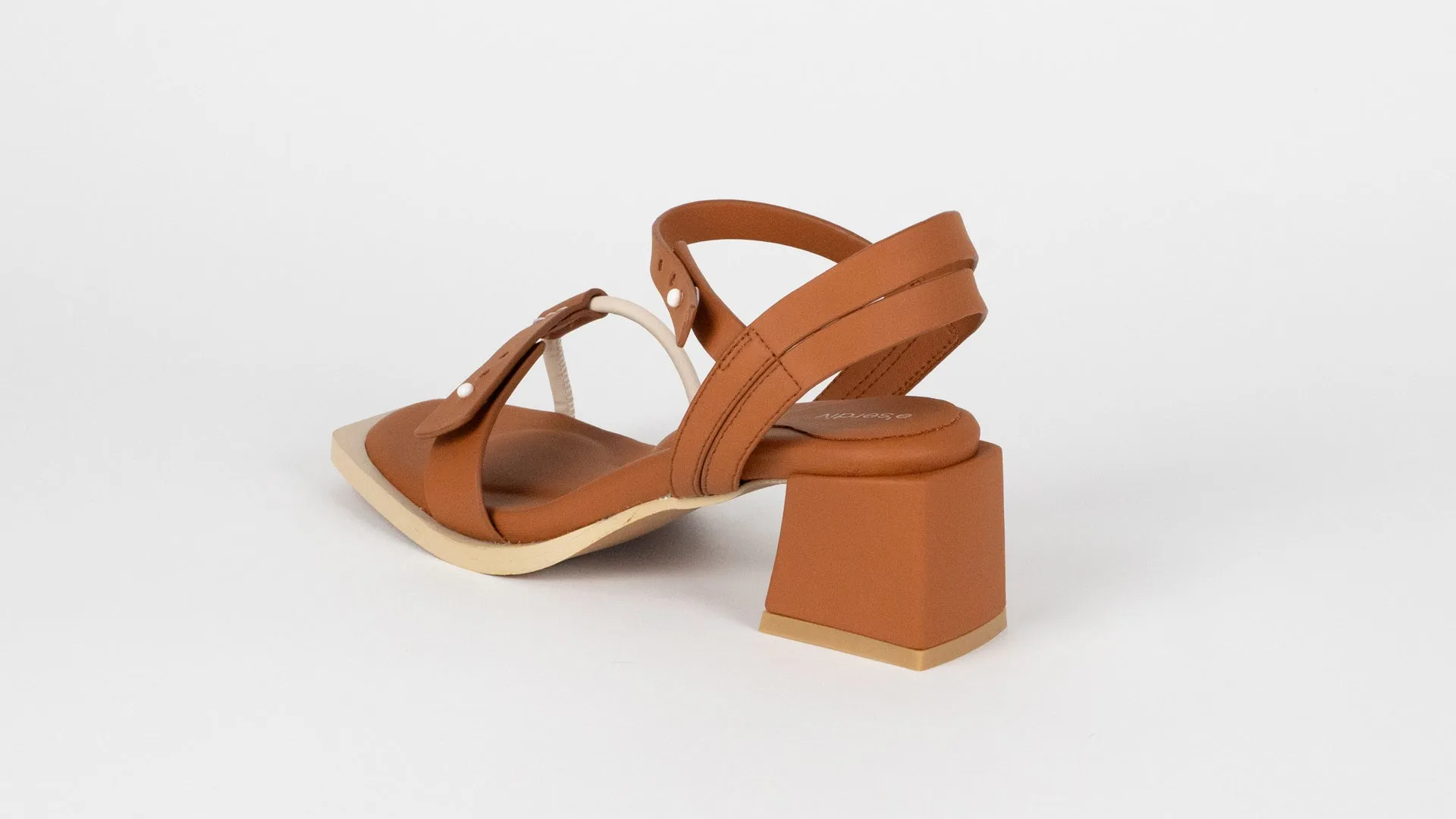 THE SQUOVAL SANDAL