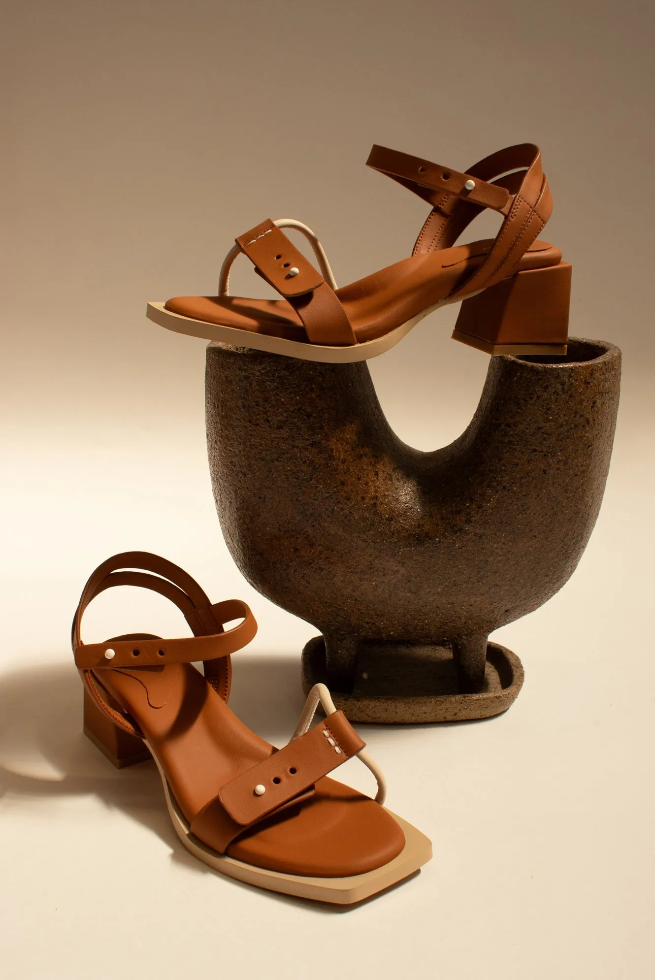 THE SQUOVAL SANDAL